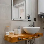 Sunny Balcony 2br Center 公寓