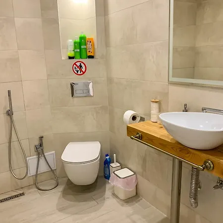 דירה 2-bedroom Flat - Sunny Balcony