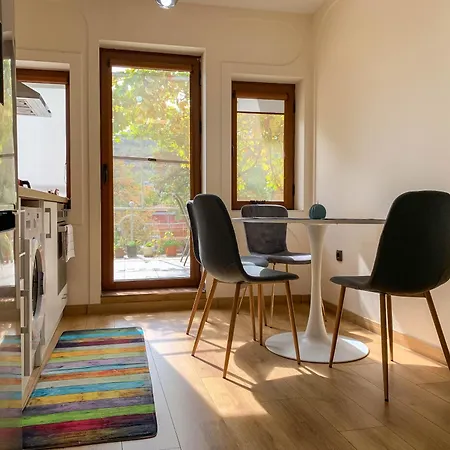 Apartament 2-bedroom Flat - Sunny Balcony Plovdiv