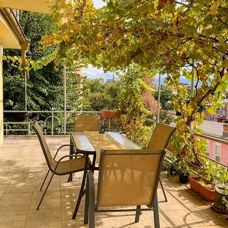 Sunny Balcony 2br Center 公寓