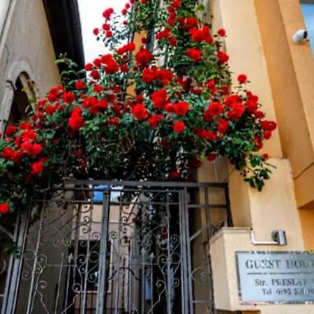 דירה 2-bedroom Flat - Sunny Balcony