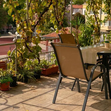 Sunny Balcony 2br Center *