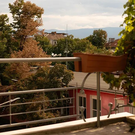 2-bedroom Flat - Sunny Balcony Appartamento *