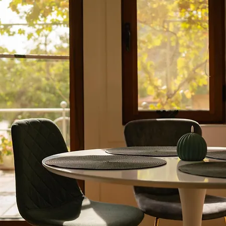 דירה 2-bedroom Flat - Sunny Balcony *