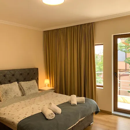 Apartament 2-bedroom Flat - Sunny Balcony *