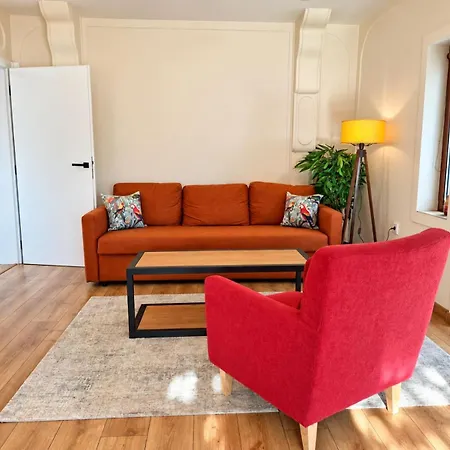 Apartment Sunny Balcony 2br Center *