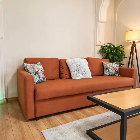 Apartment Sunny Balcony 2br Center Plowdiw